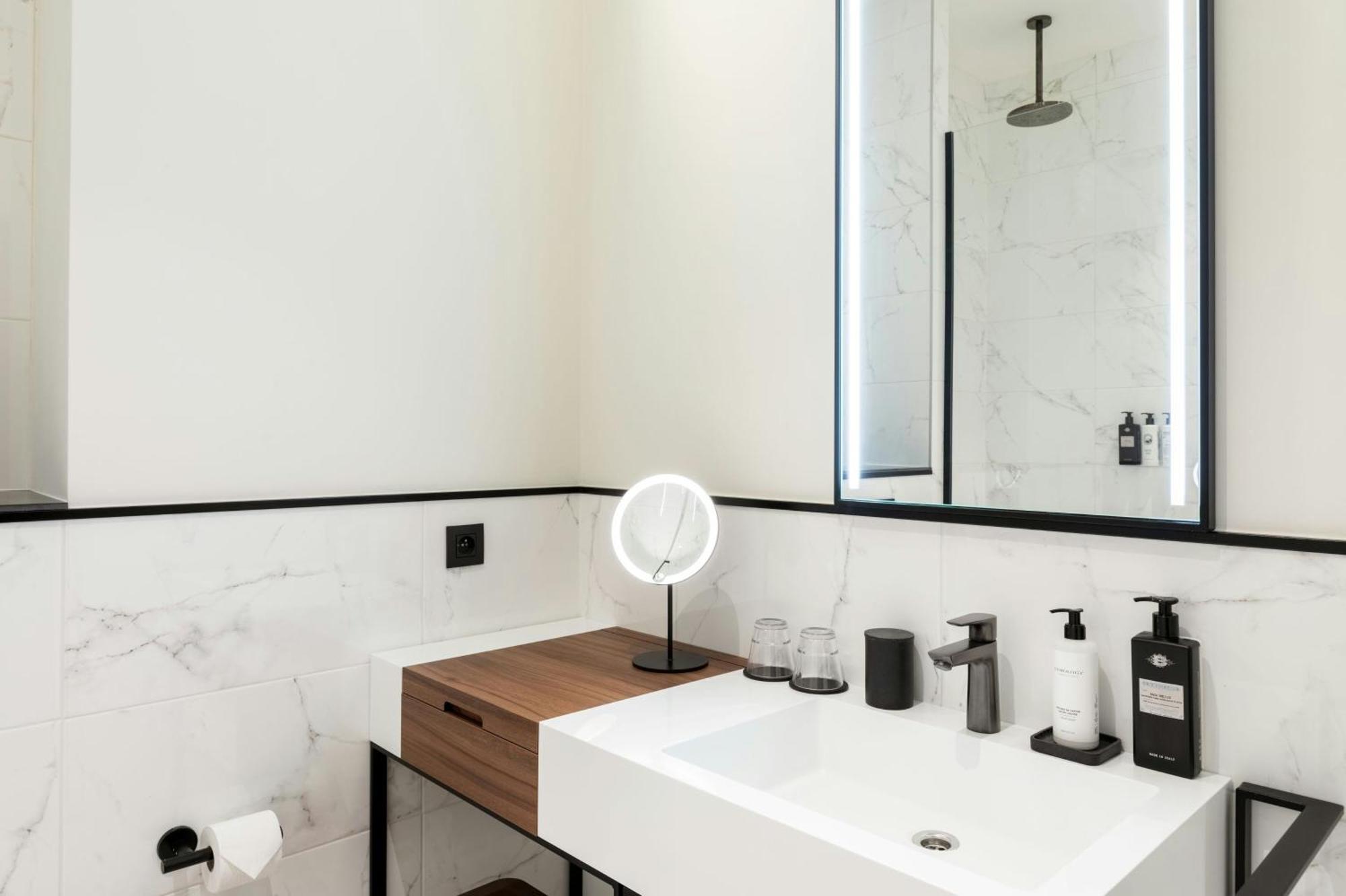 安特卫普蓝宝石之家傲途格精选酒店 外观 照片 Bathroom