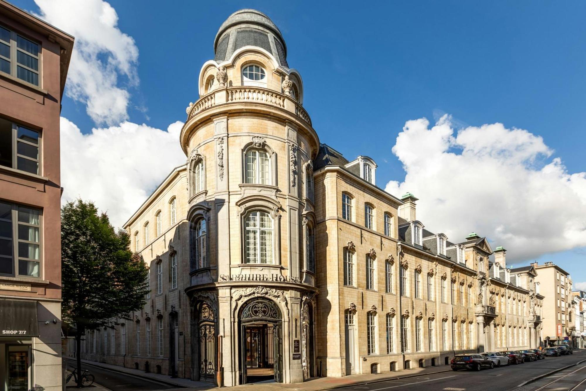 安特卫普蓝宝石之家傲途格精选酒店 外观 照片 The former headquarters of the Institut de France, at 103 rue de Rivoli, Paris 1st arrondissement