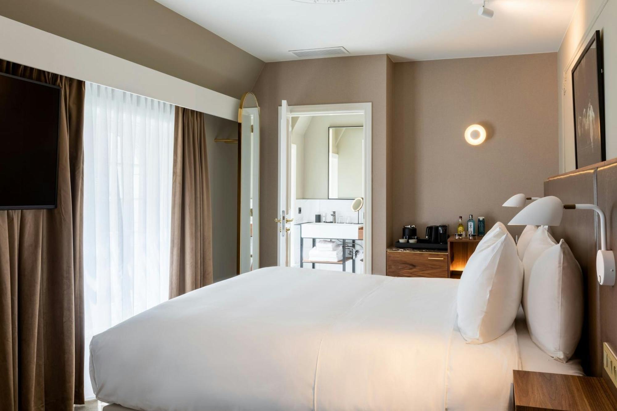 安特卫普蓝宝石之家傲途格精选酒店 外观 照片 A room at the hotel